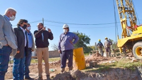 "Estamos construyendo más de 30 pozos de agua en la provincia", dijo Sáenz en El Quebrachal