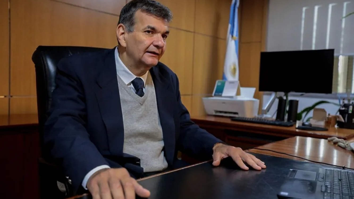 Neuquén reduce deuda y mantiene equilibrio fiscal