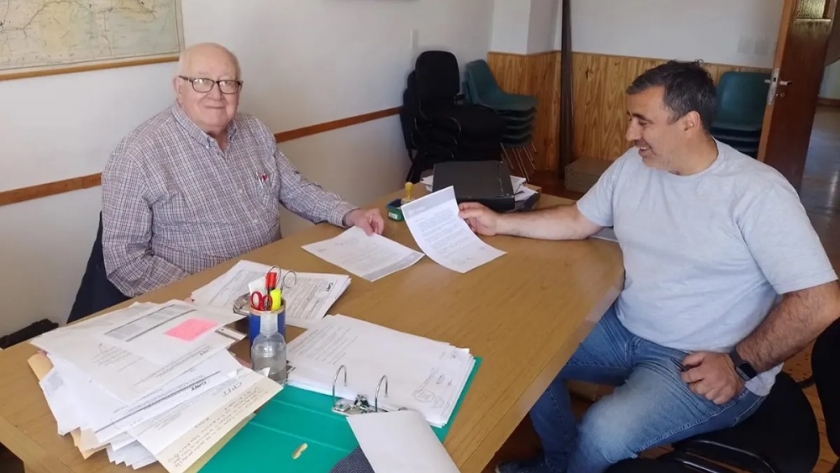 Firman convenio para la conservación de la flora urbana y bosques nativos