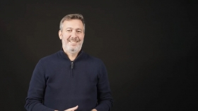 De perder todo a liderar 90 locales en tres países