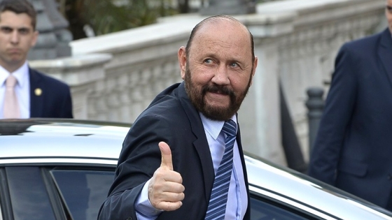 Gildo Insfrán otorgó licencia especial a empleados públicos por las elecciones nacionales