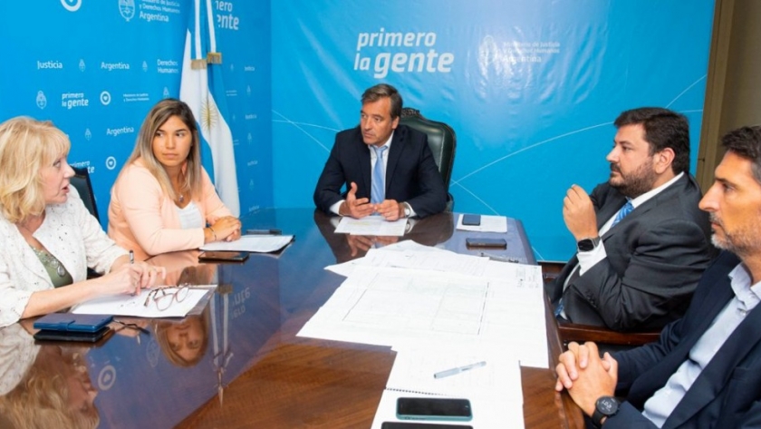Gestiones por traspaso definitivo de la ex U 9 y uso de un pabellón de la cárcel de Senillosa