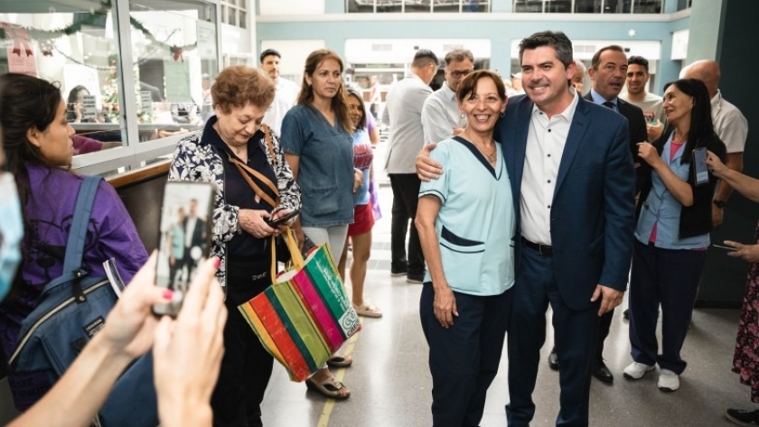El gobernador Marcelo Orrego recorrió el Hospital Rawson