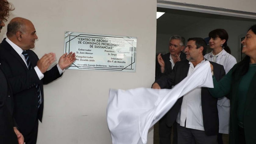 Manzur inauguró un Centro de Rehabilitación Integral