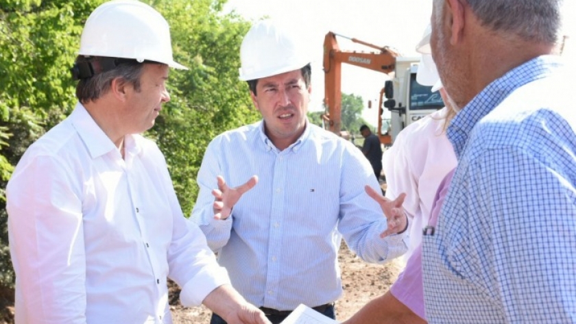 Nardini y Cascallares recorrieron el avance de las obras en la Cuenca Yapeyú