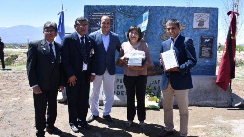 Se inauguró en Cafayate un cenotafio en homenaje a los Héroes Caídos en las Islas Malvinas