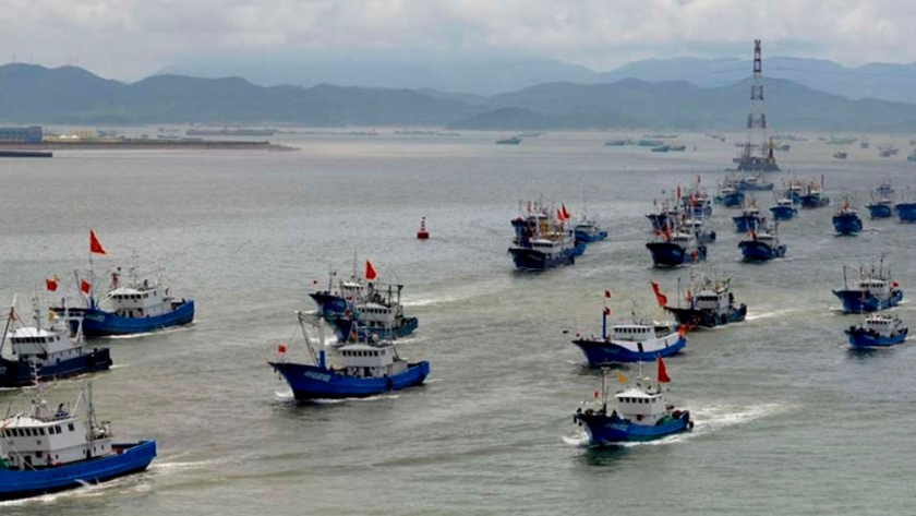 Saqueo en mar argentino: la flota ilegal china abandonó por completo el Pacífico y ya pesca frente a las costas de la Patagonia