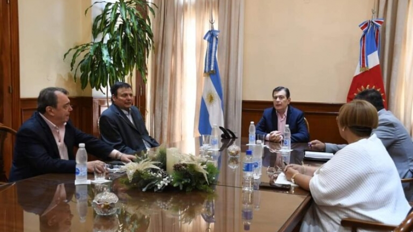 El gobernador continúa con las reuniones junto a su Gabinete para analizar las medidas nacionales