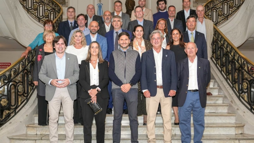 Seguridad rural, infraestructura y reglas claras para producir: los pedidos de la mesa de enlace a Pullaro