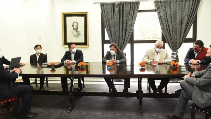 Sáenz: "Acompañamos las inversiones productivas dando seguridad jurídica a las empresas"