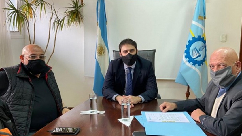 El Ministerio de Agricultura, Ganadería, Industria y Comercio acompaña  a Lago Puelo en el proyecto de bodega municipal