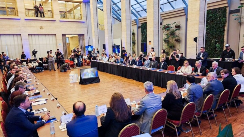 El Gobernador Melella participó en Buenos Aires del Encuentro Patagónico de la CAME