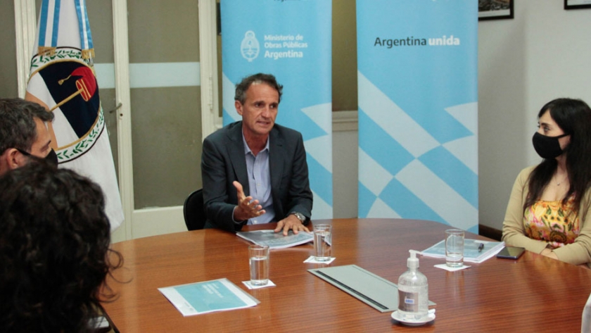 Representantes de instituciones, universidades y cámaras expusieron sobre el trabajo realizado en el Observatorio de la Obra Pública