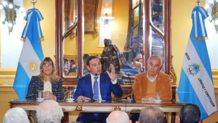 Valdés impulsa una revolución cárnica: financiamiento y modernización para frigoríficos de Corrientes