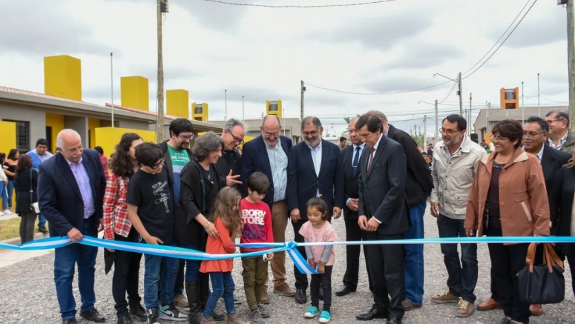 Se entregaron 60 viviendas e infraestructura en barrio Alto Comedero