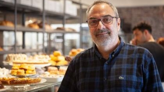 Claudio Joison es productor de Fito Páez y puso una panadería que es furor en Rosario