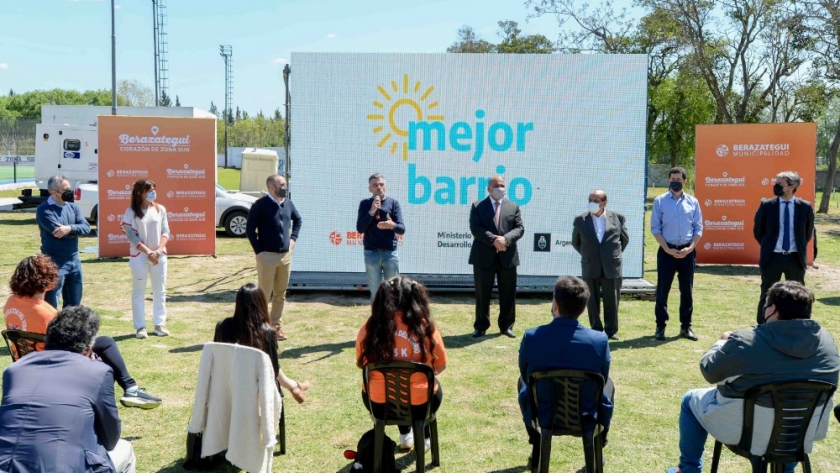 Presentaron el programa “Mejor Barrio”, destinado a la construcción de 400 playones deportivos en todo el país