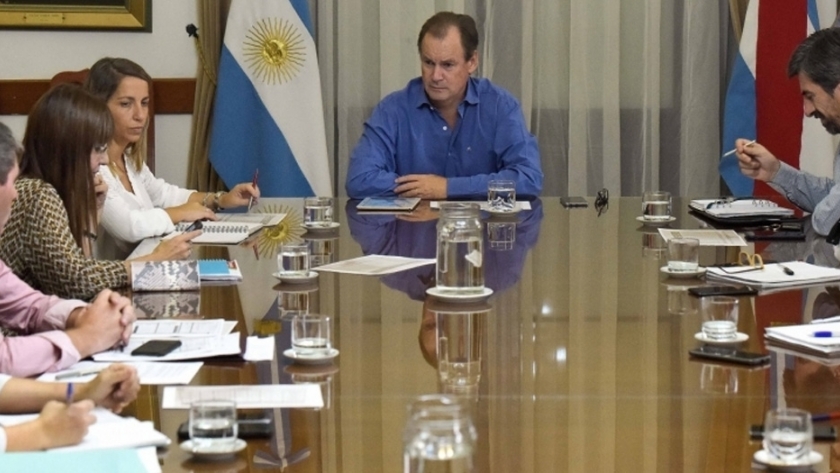 El gobernador ordenó una partida extraordinaria de alimentos para los sectores más vulnerables 