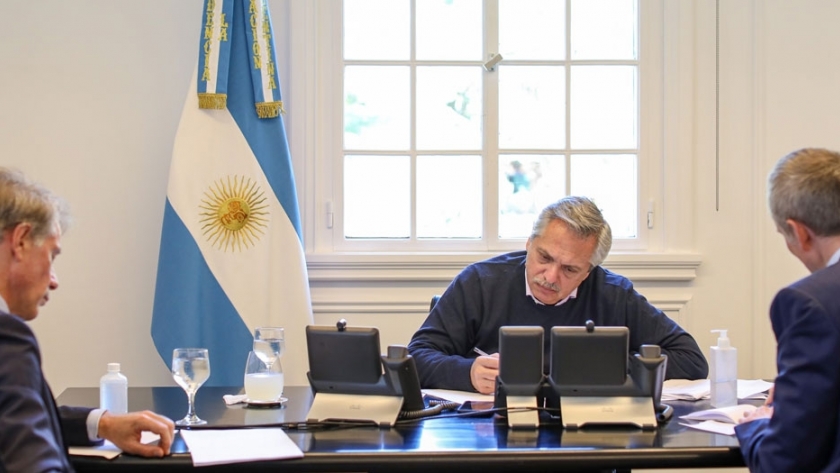 El presidente Alberto Fernández dialogó por teléfono con su par de Francia, Emmanuel Macron