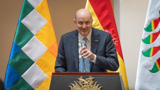 Sturzenegger impulsa desregulación turística en Bolivia y afirma que puede convertirse en un polo regional