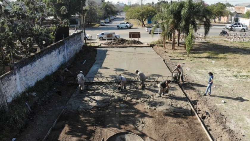 Vialidad provincial inició la tercera etapa de pavimento en el barrio Villa Seitor