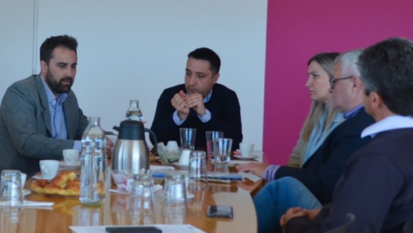 El Gobierno del Chubut firmó convenio de colaboración con la Agencia Comodoro Conocimiento