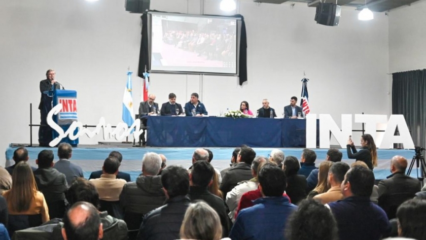 Bahillo asistió a la asunción del nuevo director del Centro Regional INTA de Entre Ríos