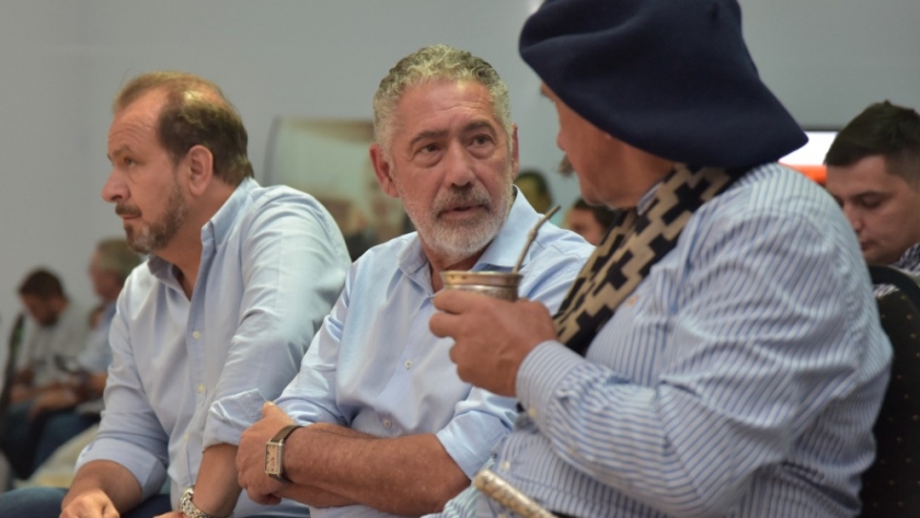 Romero en Expoagro junto a productores ganaderos: 