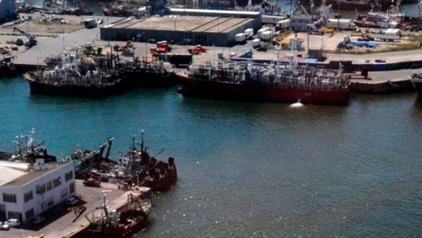 El Gobierno bonaerense busca reactivar la industria pesquera y textil de Mar del Plata