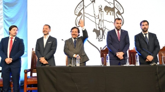 El gobernador Sáenz participó en la asunción del nuevo intendente de Salta