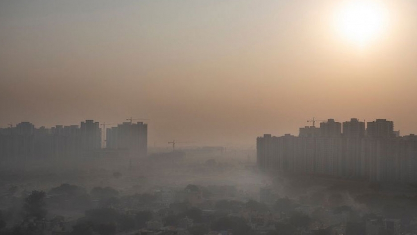 El smog regresa a la capital india cuando comienzan los incendios agrícolas