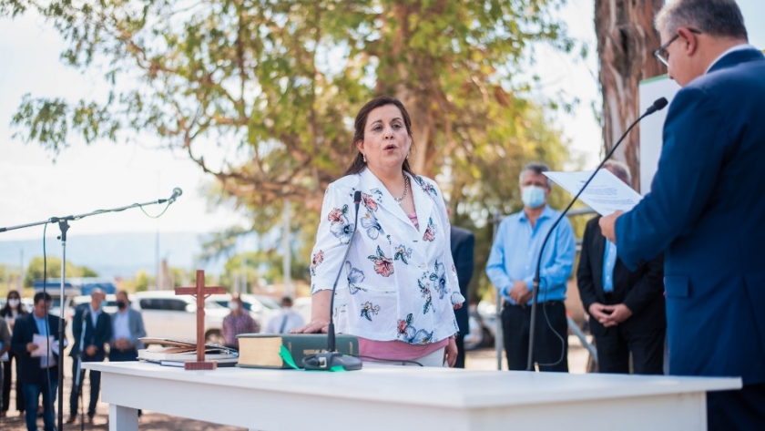Raúl Jalil tomó juramento a los ministros de su Gabinete