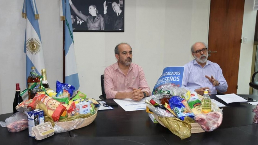 El Gobierno presentó la canasta navideña acordada con supermercadistas y empresarios del sector