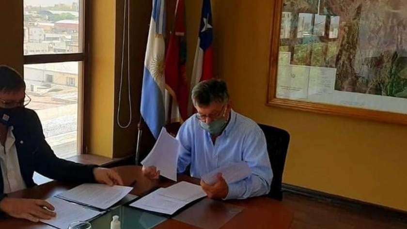 El ministerio de Agricultura y Ganadería firmó convenio con INTA para Santa María