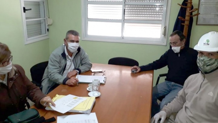 Inspeccionan y controlan tareas en empresa transportista de residuos patogénicos
