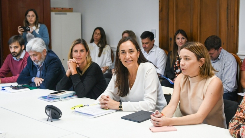 La ministra de Ambiente y Cambio Climático mantuvo un encuentro con diputados provinciales