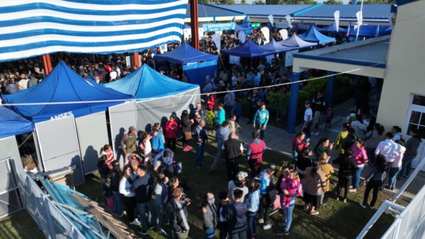 Durante el acto, vecinos de la zona expresaron la importancia del reinicio de esta actividad que lleva múltiples servicios y prestaciones totalmente gratuitos