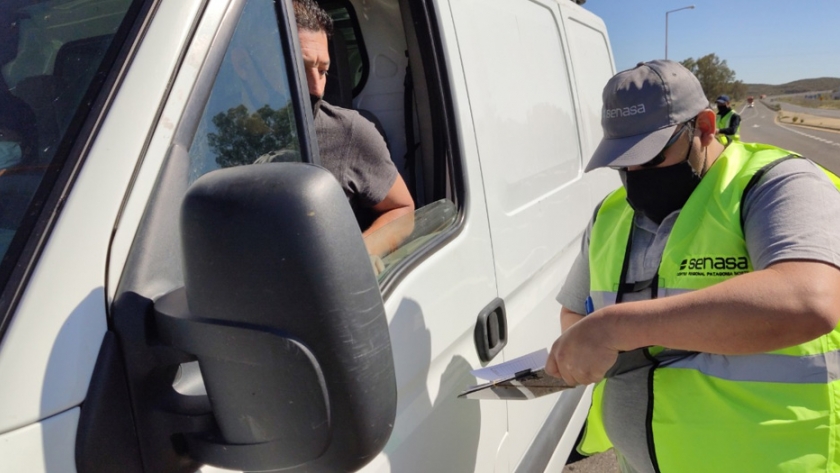 Verificación a transportes de alimentos y animales en la provincia de Río Negro