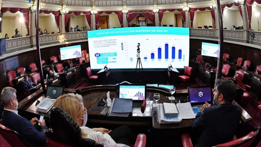 Bianco presentó el quinto informe del Ejecutivo provincial ante la Comisión Bicameral de la Legislatura