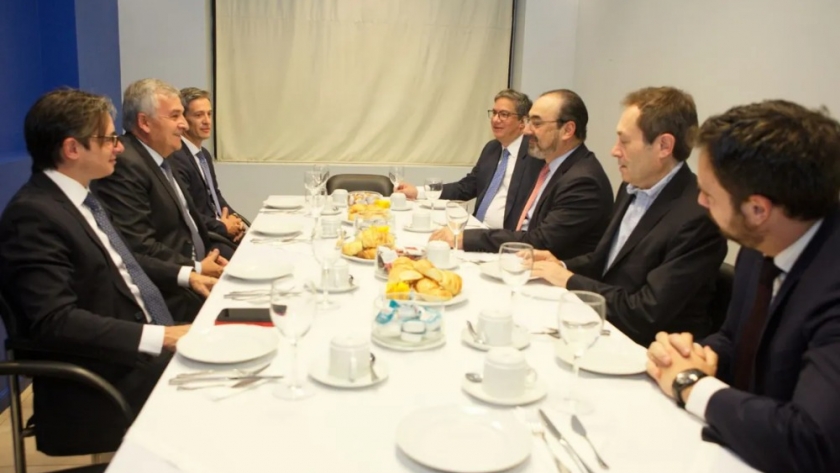 El Gobernador se reunió con autoridades de Presidencia y de la CAF