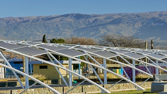 Turismo en Mendoza: inversión vitivinícola y tecnológica