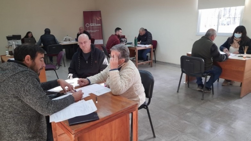 Se realizará la segunda entrega de insecticidas a productores de vid