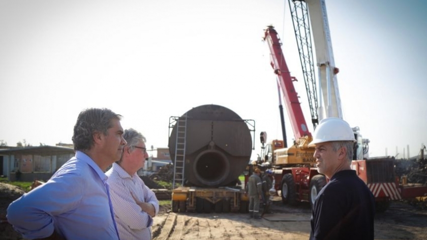 Capitanich recorrió las obras de ampliación de Santana Textiles