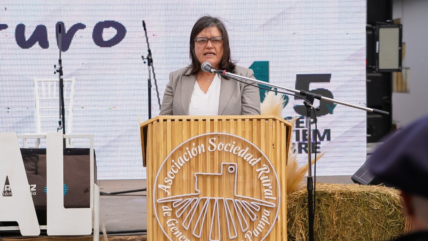 González: La Pampa busca crecer con producción e inversión