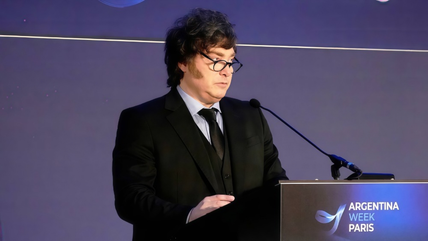 Milei llevó a París su apuesta por inversiones y producción