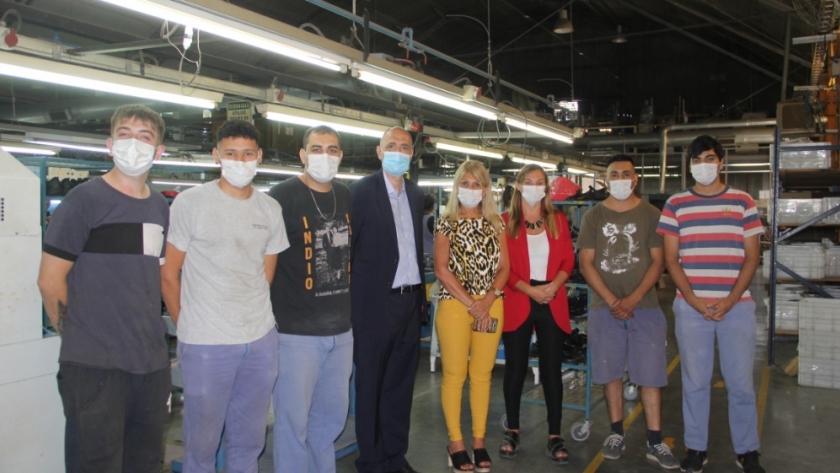 Una fábrica de Arroyo Seco incorporó a ocho trabajadores a través del programa provincial “Primer Empleo”