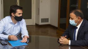 Darío Martínez y el gobernador Quintela dialogaron sobre las obras del gasoducto productivo de La Rioja