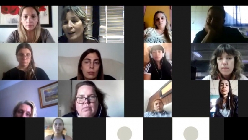 Clase virtual para los asistentes al curso de Guía de Sitio Cultural de Turismo