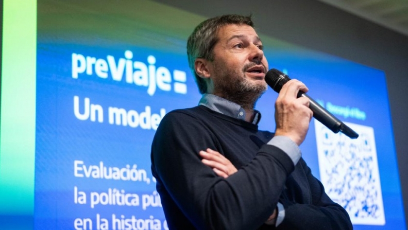 Lammens presentó el libro 