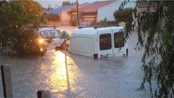 Tormenta en Bahía Blanca: la ciudad quedó bajo el agua y hay familias evacuadas